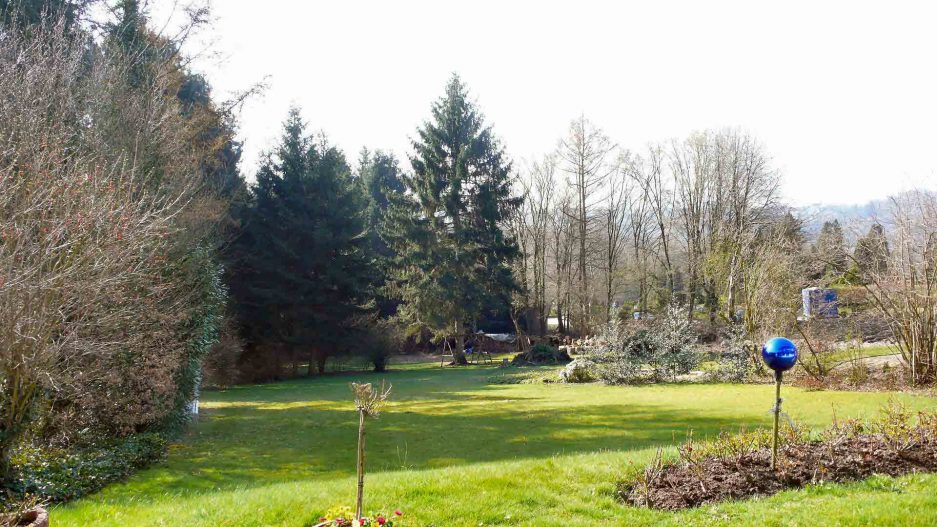 Immobilienmakler Bochum Gerdt Menne Haus kaufen Bochum Einfamilienhaus in Bochum Stiepel hier Garten