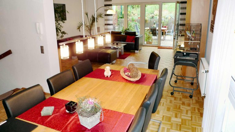Immobilienmakler Bochum Gerdt Menne Haus kaufen Bochum Einfamilienhaus in Bochum Laer hier Wohnzimmer