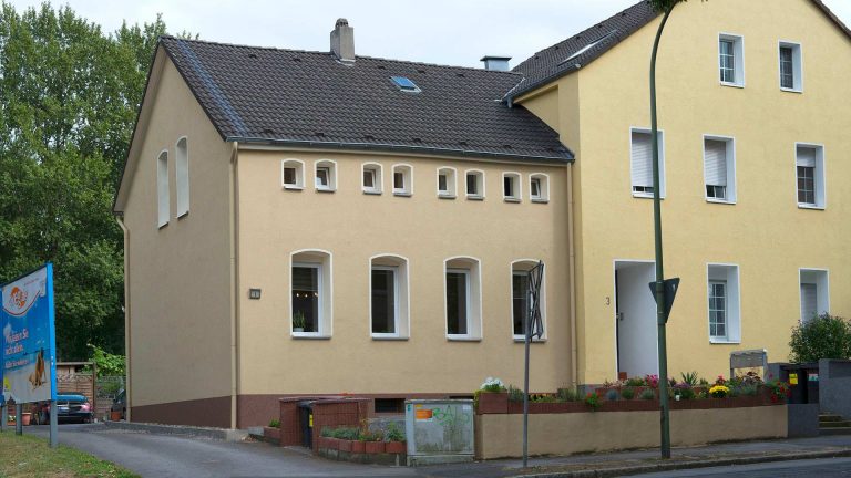 Immobilienmakler Bochum Gerdt Menne Haus kaufen Bochum Zechenhaus in Bochum Grumme hier Aussenansicht