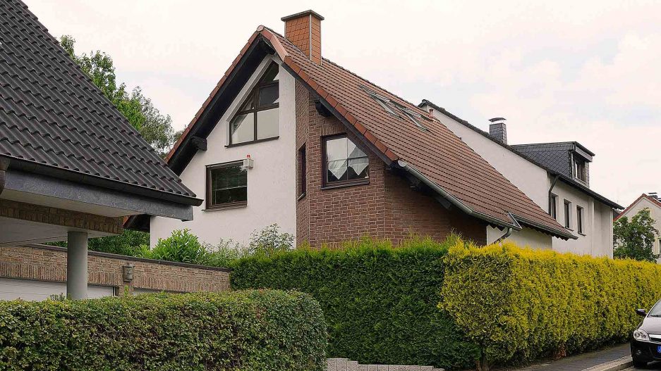Immobilienmakler Bochum Gerdt Menne Haus kaufen Bochum Einfamilienhaus in Bochum Langendreer hier Aussenansicht