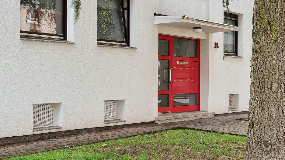 Immobilienmakler Bochum Gerdt Menne Haus kaufen Bochum Mehrfamilienhaus in Bochum Wattenscheid hier Aussenansicht