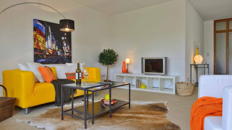 Immobilienmakler Bochum Gerdt Menne Wohnung kaufen Bochum Wohnung in Bochum Ehrenfeld hier Wohnzimmer