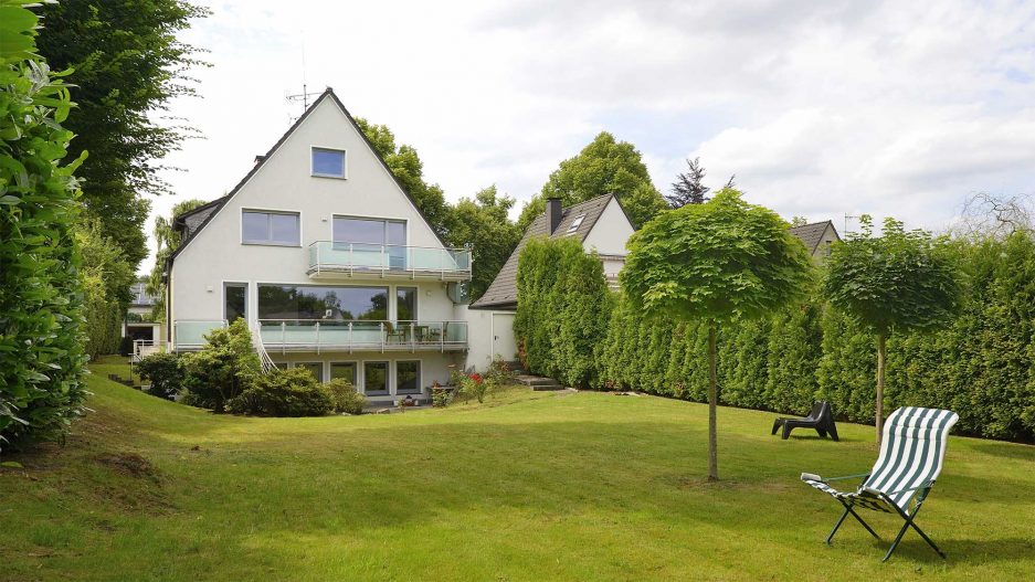 Immobilienmakler Bochum Gerdt Menne Haus kaufen Bochum Einfamilienhaus in Bochum Weitmar hier Aussenansicht