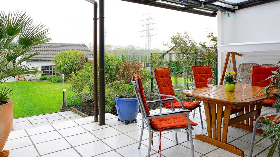 Immobilienmakler Bochum Gerdt Menne Haus kaufen Bochum Reihenhaus in Bochum Hamme hier Terrasse