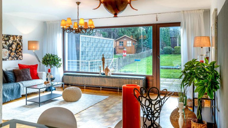 Immobilienmakler Bochum Gerdt Menne Haus kaufen Bochum Reihenhaus in Bochum Riemke hier Wohnzimmer