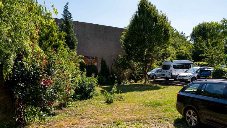 Immobilienmakler Bochum Gerdt Menne Haus kaufen Bochum Mehrfamilienhaus in Bochum Langendreer hier Gartenansicht