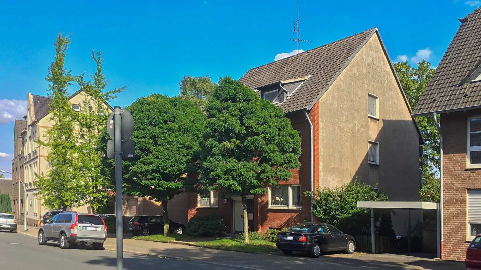 Immobilienmakler Bochum Gerdt Menne Haus kaufen Bochum Mehrfamilienhaus in Herne hier Aussenansicht