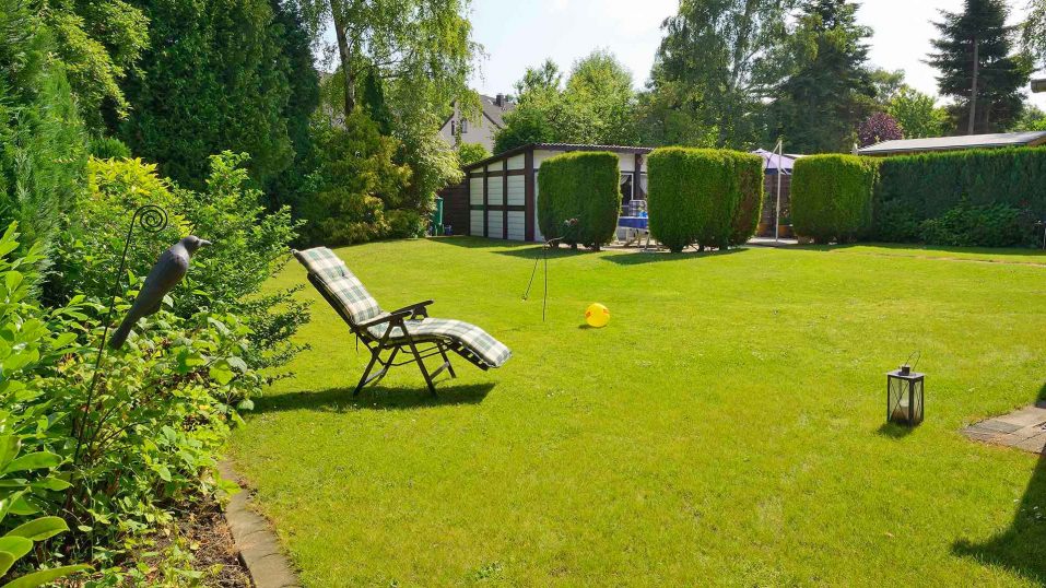 Immobilienmakler Bochum Gerdt Menne Haus kaufen Bochum Siedlungshaus in Bochum Altenbochum hier Garten