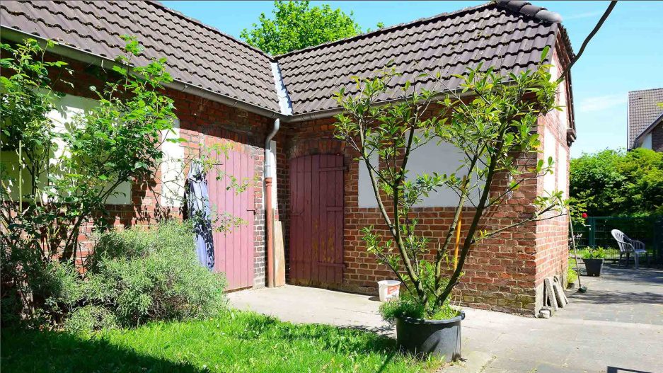 Immobilienmakler Bochum Gerdt Menne Haus kaufen Bochum Siedlungshaus in Bochum Wiemelhausen hier Aussenansicht