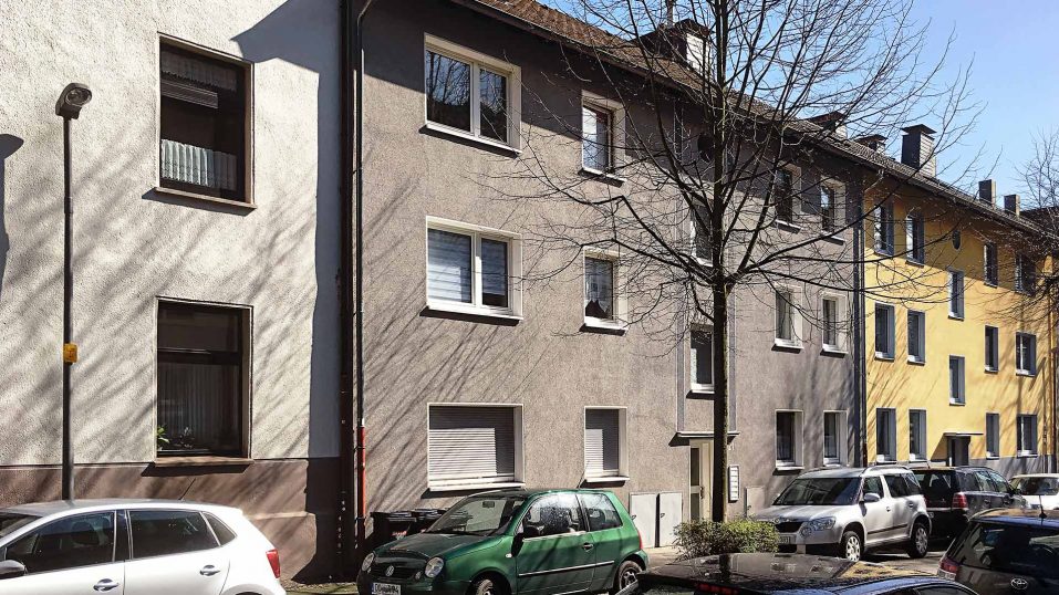 Immobilienmakler Bochum Gerdt Menne Haus kaufen Bochum Mehrfamilienhaus in Bochum Hamme hier Strassenansicht