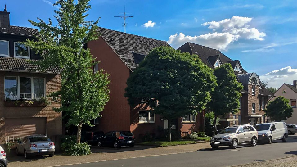 Immobilienmakler Bochum Gerdt Menne Haus kaufen Bochum Mehrfamilienhaus in Herne hier Aussenansicht