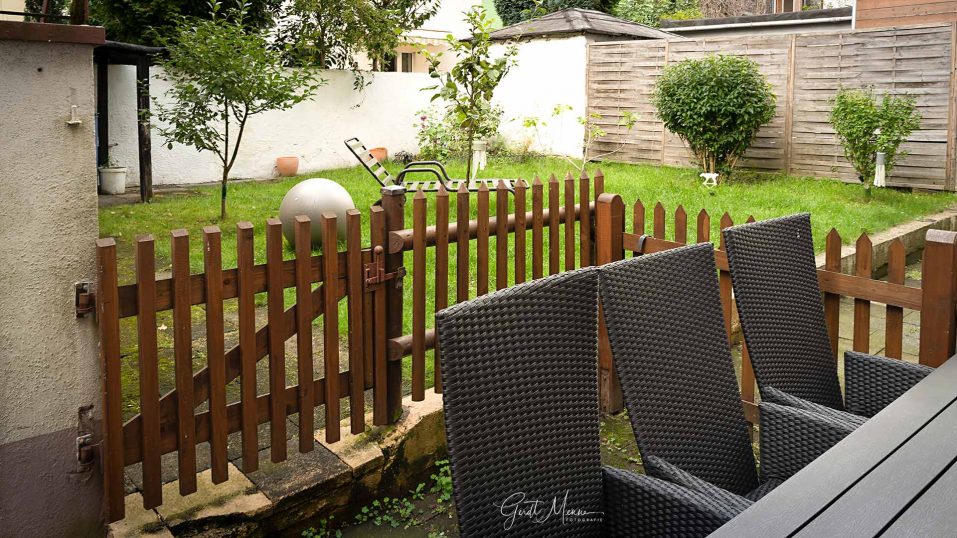 Immobilienmakler Bochum Gerdt Menne Haus kaufen Bochum Mehrfamilienhaus in Bochum Hamme hier Gartenansicht