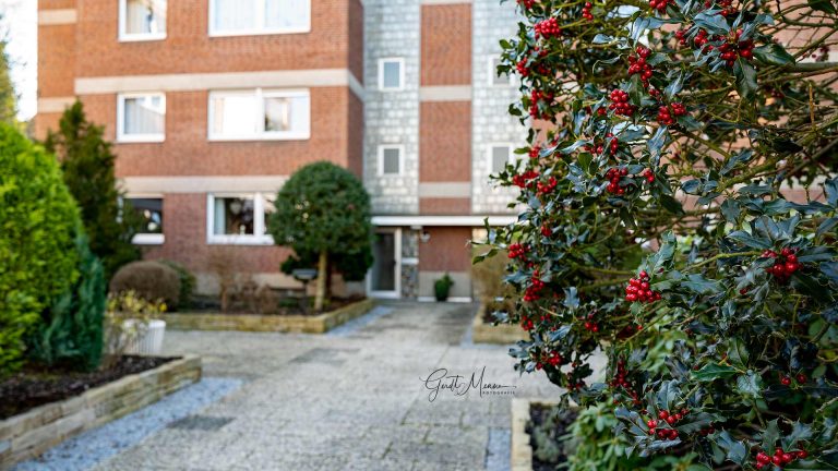 ImmobilienMakler Gerdt Menne Bochum Wohnung kaufen Bochum Wohnung in Bochum-Linden hier Ansicht Eingang