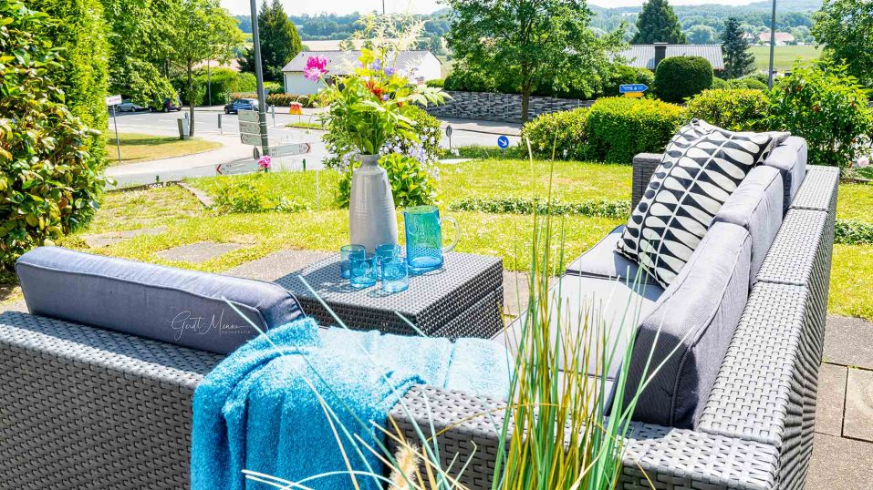 Immobilienmakler Bochum Gerdt Menne Haus kaufen Bochum Reihenendhaus in Bochum-Querenburg hier Ansicht Terrasse