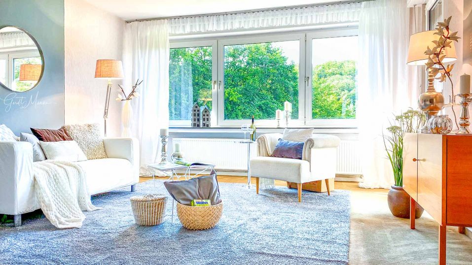 Immobilienmakler Bochum Gerdt Menne Haus kaufen Bochum Zweifamilienhaus in Bochum-Stiepel hier Ansicht Wohnzimmer