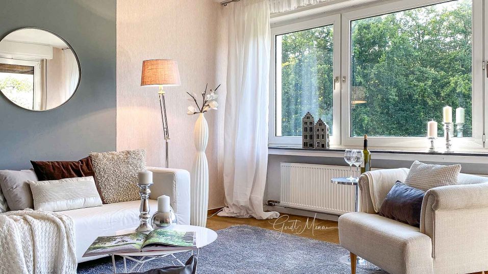 Immobilienmakler Bochum Gerdt Menne Haus kaufen Bochum Zweifamilienhaus in Bochum-Stiepel hier Ansicht Wohnzimmer