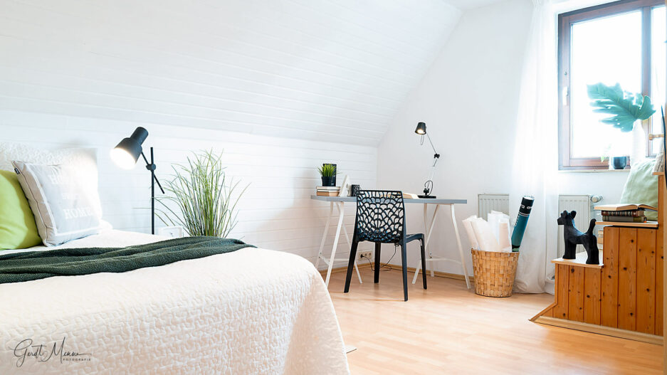 Immobilienmakler Bochum Gerdt Menne Haus kaufen Bochum klassisches Zechenhaus in Bochum Hordel hier Ansicht Schlafzimmer