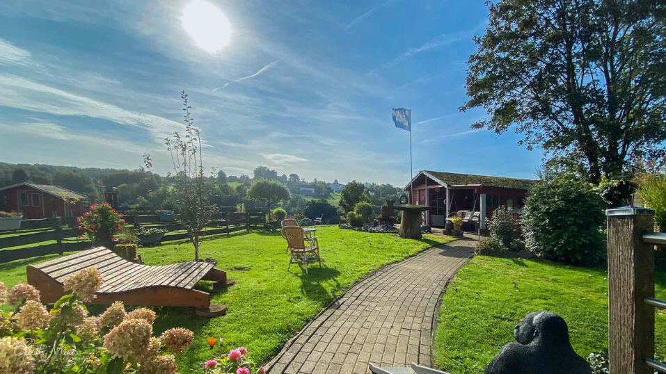 Immobilienmakler Bochum Gerdt Menne Zweifamilienhaus kaufen in Stiepel hier 1a Garten