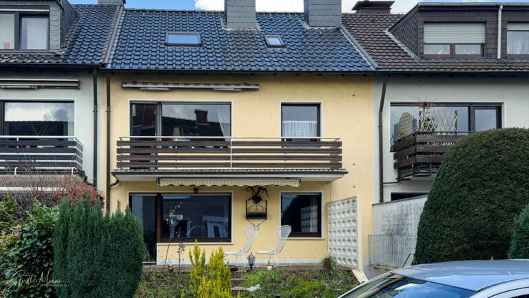 Immobilienmakler Bochum Gerdt Menne Reihenmittelhaus kaufen in Bochum Linden hier 0 Hinteransicht
