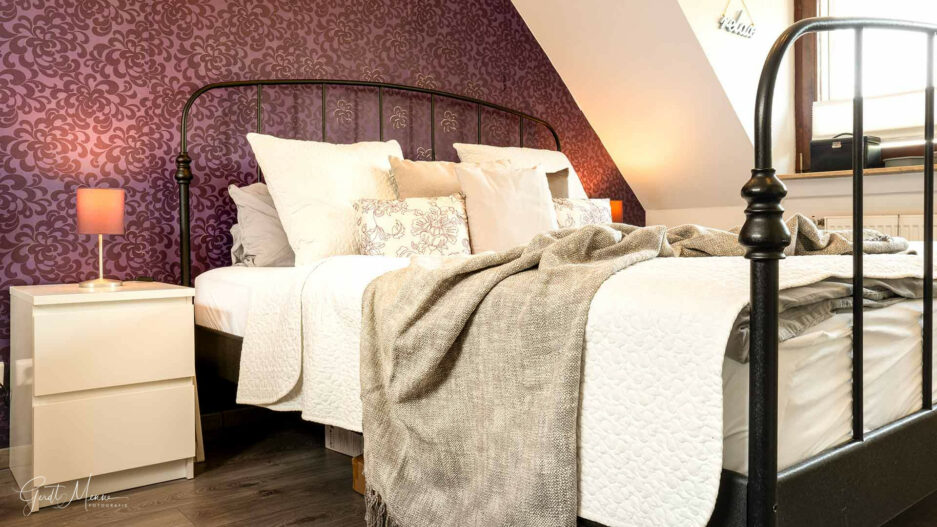 Immobilienmakler Bochum Gerdt Menne Siedlungshaus kaufen in Bochum Weitmar 3a hier Schlafzimmer