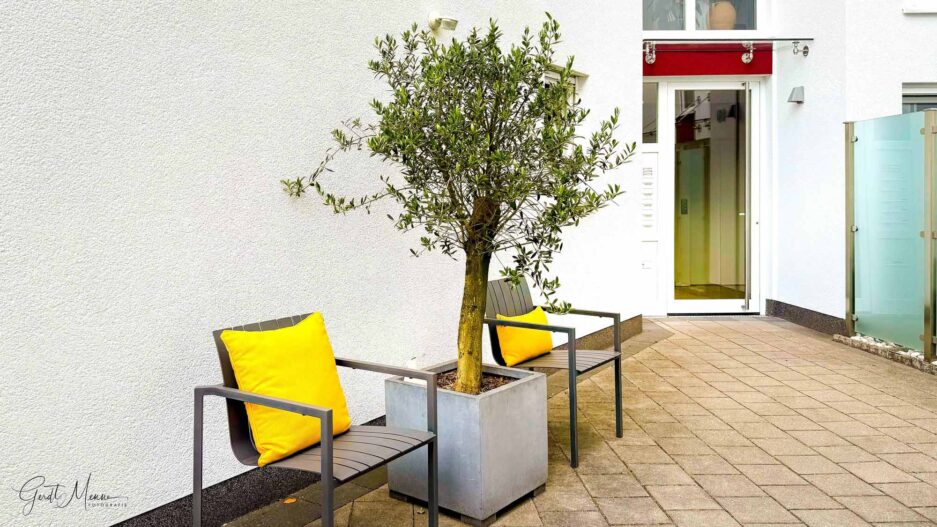 Immobilienmakler Bochum Gerdt Menne Wohnung kaufen in Weitmar hier 2a Detail Eingang